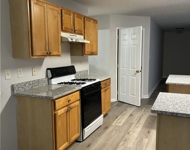 1564 Log Cabin Lane - Photo Thumbnail 7