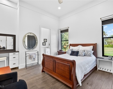 12289 Alamansa Lane - Photo Thumbnail 21