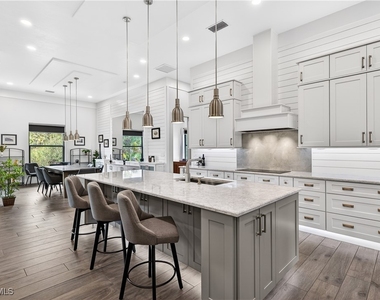 12289 Alamansa Lane - Photo Thumbnail 9