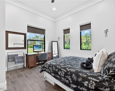 12289 Alamansa Lane - Photo Thumbnail 22
