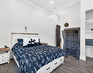 12289 Alamansa Lane - Photo Thumbnail 23