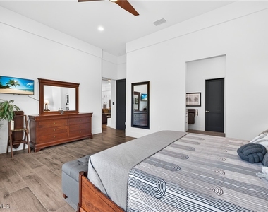 12289 Alamansa Lane - Photo Thumbnail 16