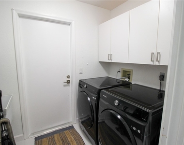 138 Se 20th Street - Photo Thumbnail 6