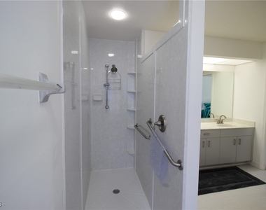 138 Se 20th Street - Photo Thumbnail 10