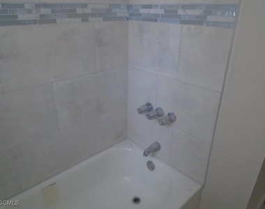 11411 Linda Loma Drive - Photo Thumbnail 3