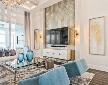 19053 Wildblue Boulevard - Photo Thumbnail 4