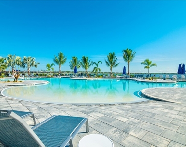 19053 Wildblue Boulevard - Photo Thumbnail 42