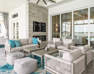19053 Wildblue Boulevard - Photo Thumbnail 9