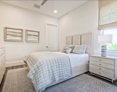 19053 Wildblue Boulevard - Photo Thumbnail 17