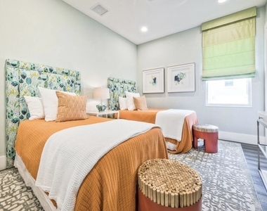 19053 Wildblue Boulevard - Photo Thumbnail 15