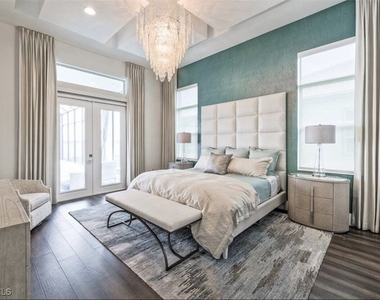 19053 Wildblue Boulevard - Photo Thumbnail 10