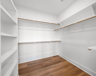 835 Elkhart Street - Photo Thumbnail 11