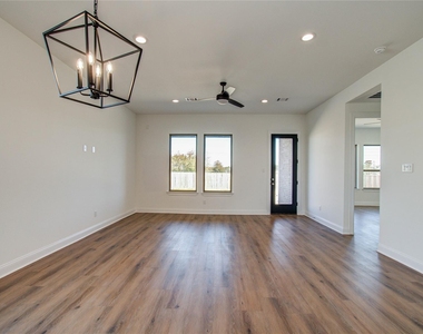 1248 Road 5802 - Photo Thumbnail 4
