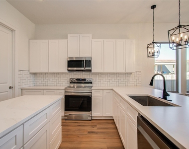 1248 Road 5802 - Photo Thumbnail 7