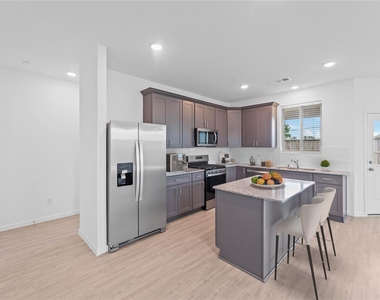 3111 Freiberger Lane - Photo Thumbnail 13