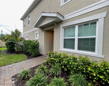 4676 Arboretum Circle - Photo Thumbnail 5