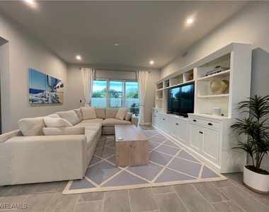 4676 Arboretum Circle - Photo Thumbnail 10