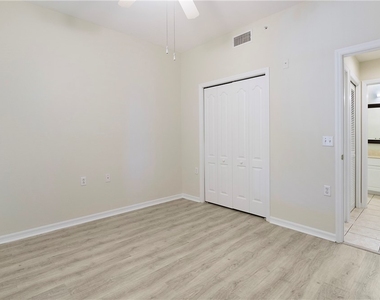 8600 Cedar Hammock Circle - Photo Thumbnail 13