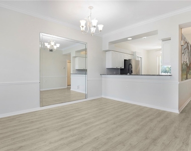 8600 Cedar Hammock Circle - Photo Thumbnail 7