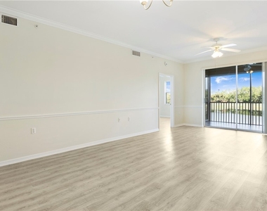 8600 Cedar Hammock Circle - Photo Thumbnail 4