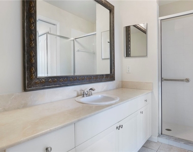 8600 Cedar Hammock Circle - Photo Thumbnail 12