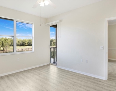 8600 Cedar Hammock Circle - Photo Thumbnail 10
