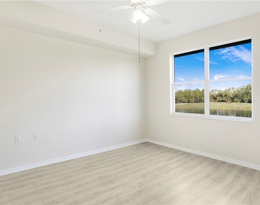 8600 Cedar Hammock Circle - Photo Thumbnail 9