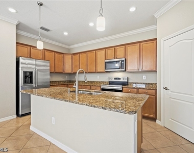13566 Messino Court - Photo Thumbnail 7