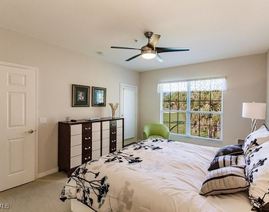 8135 Celeste Drive - Photo Thumbnail 21