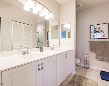 8135 Celeste Drive - Photo Thumbnail 23