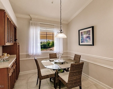 8135 Celeste Drive - Photo Thumbnail 12