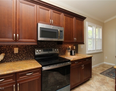 6657 Alden Woods Circle - Photo Thumbnail 13