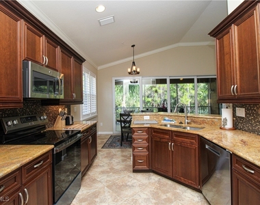 6657 Alden Woods Circle - Photo Thumbnail 11