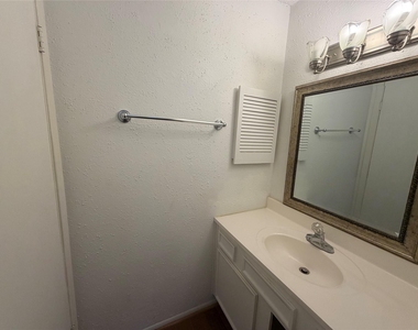 7821 Cook Road - Photo Thumbnail 11
