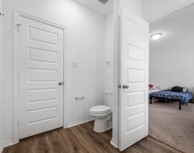 21214 George Vancouver Court - Photo Thumbnail 14