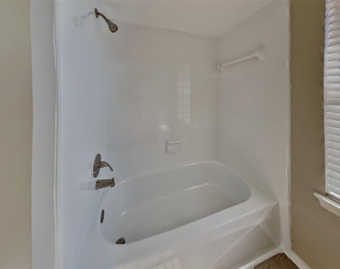 18607 Twigsworth Lane - Photo Thumbnail 19
