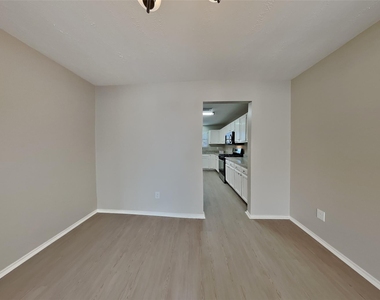 18607 Twigsworth Lane - Photo Thumbnail 7