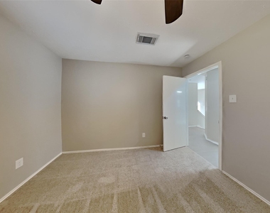 18607 Twigsworth Lane - Photo Thumbnail 15