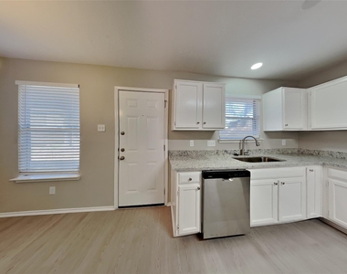 18607 Twigsworth Lane - Photo Thumbnail 5