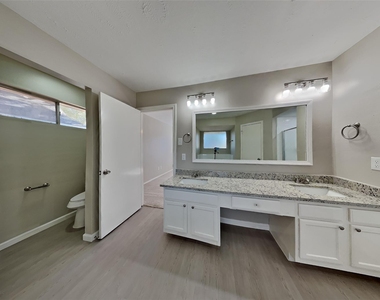 18607 Twigsworth Lane - Photo Thumbnail 10
