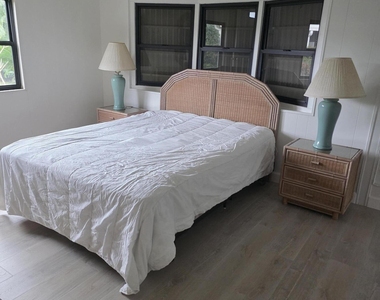 909 Sequoia Street - Photo Thumbnail 11