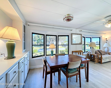 909 Sequoia Street - Photo Thumbnail 8