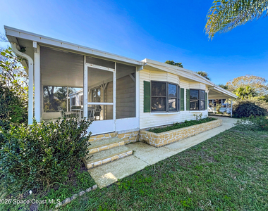 909 Sequoia Street - Photo Thumbnail 16