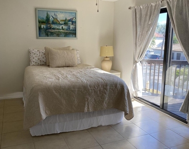 3274 Sand Court - Photo Thumbnail 11