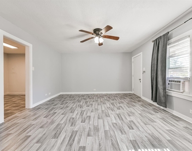 1021 Maple Street - Photo Thumbnail 2