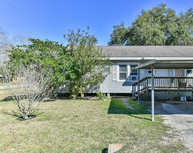 1021 Maple Street - Photo Thumbnail 13
