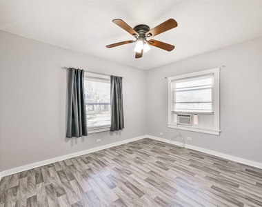 1021 Maple Street - Photo Thumbnail 14