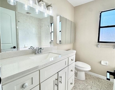 4335 Floramar Terrace - Photo Thumbnail 10