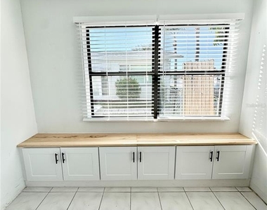 4335 Floramar Terrace - Photo Thumbnail 21
