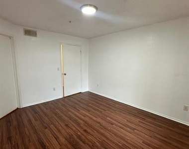 2210 Grand Cayman Court - Photo Thumbnail 10
